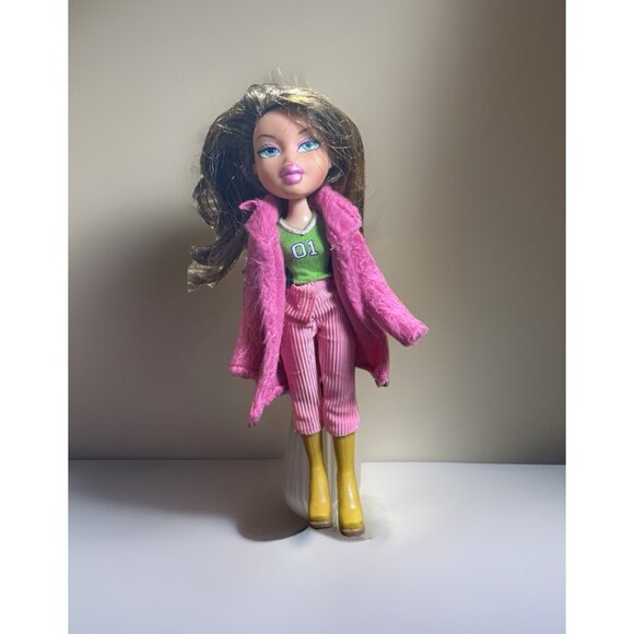 Vintage Bratz Doll 2001 MGA Redressed Outfit Pink coat Tan boots Long brown hair - Picture 1 of 6
